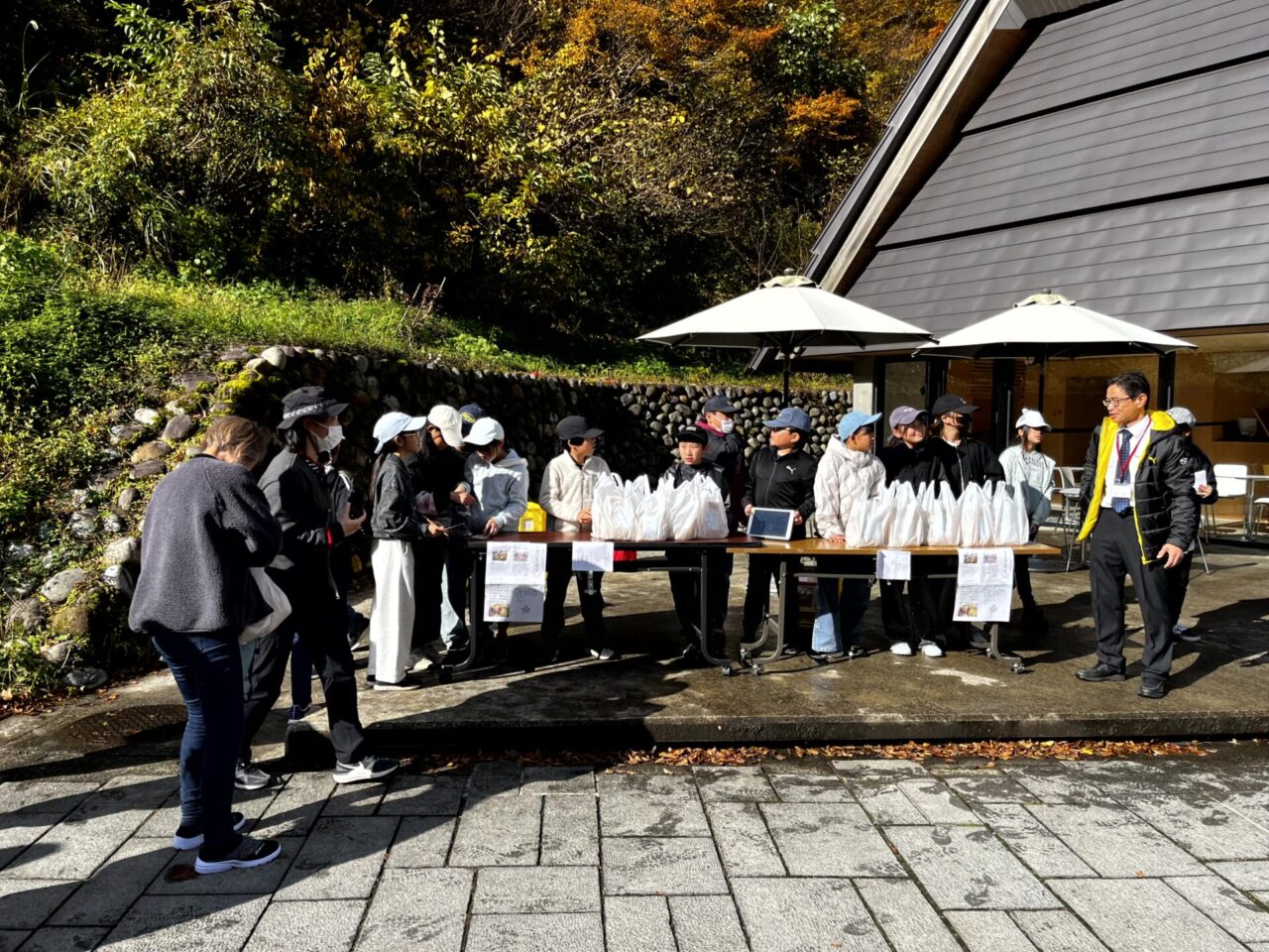 『地元小学生がお米を販売しました』